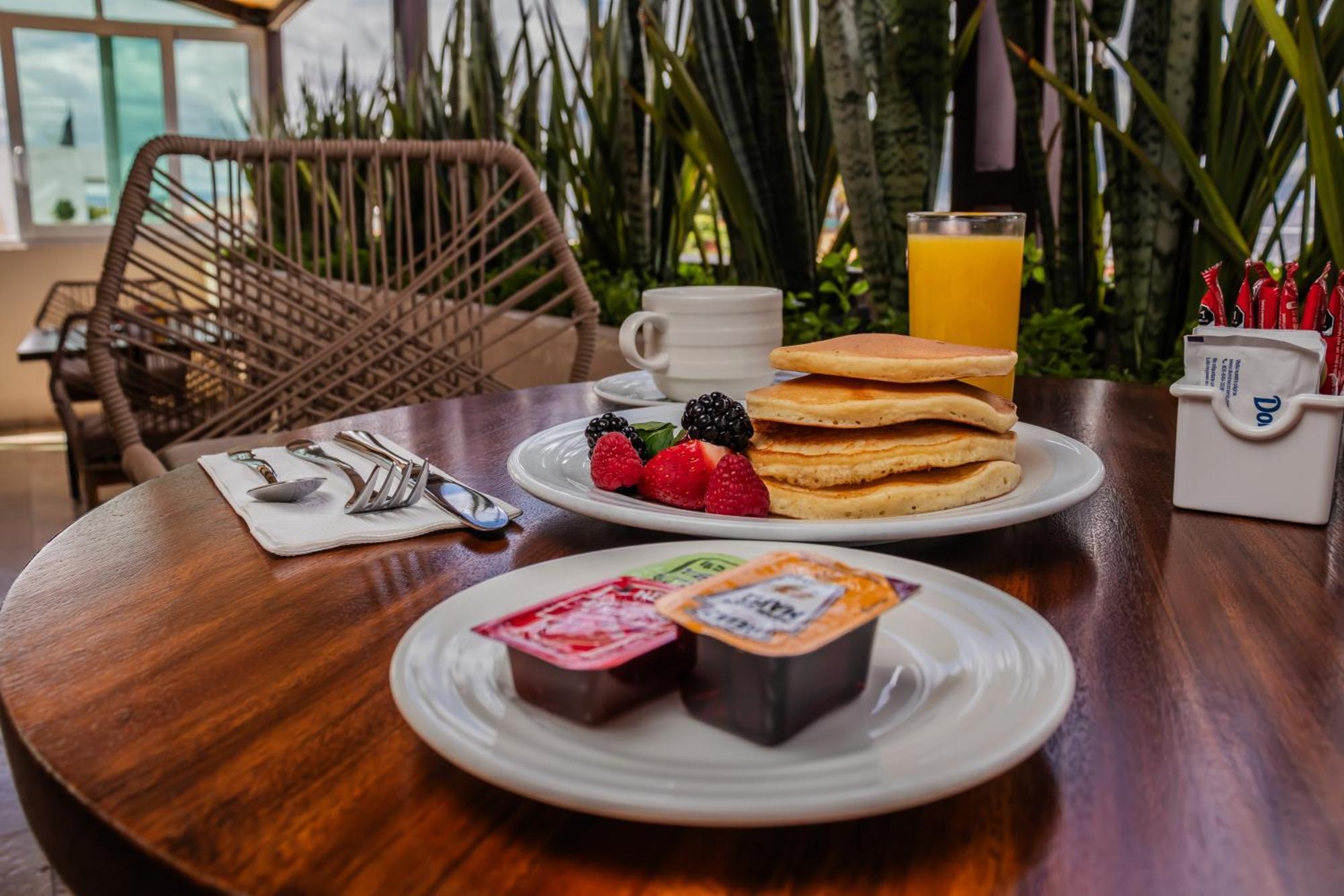 Hotel Zenith Tehuacán Eksteriør bilde